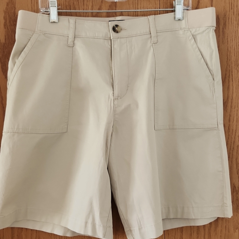 Women's Lee® Ultra Lux Comfort Flex to Go Utility Bermuda Shorts - Picture 2 of 7